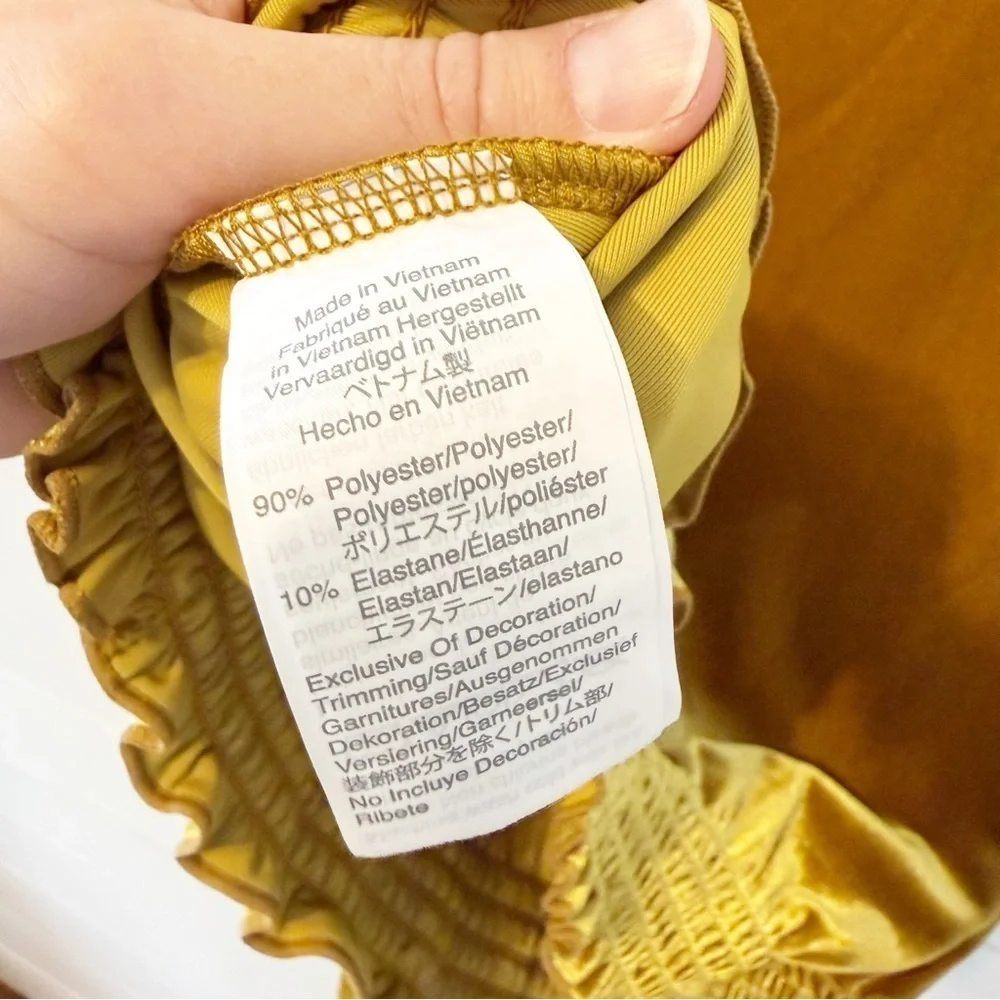 Madewell | Velvet Smocked Crossover Top in Egyptian Gold Size Medium